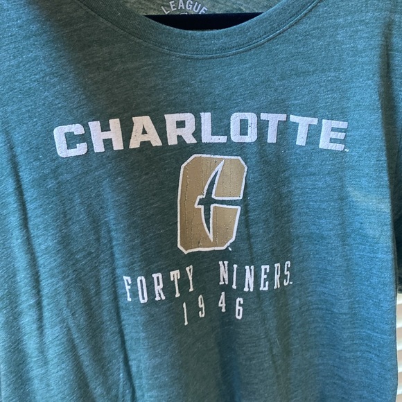 NWT- UNCC Charlotte Forty-Niners shirt size XL ( ladies) Heathered Green - Picture 4 of 4
